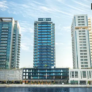 The First Collection Waterfront Dubaj